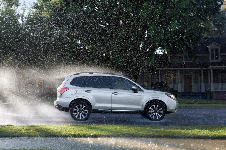  Subaru Forester 2.0XT 2016 года  (US) (фото 18 из 20)